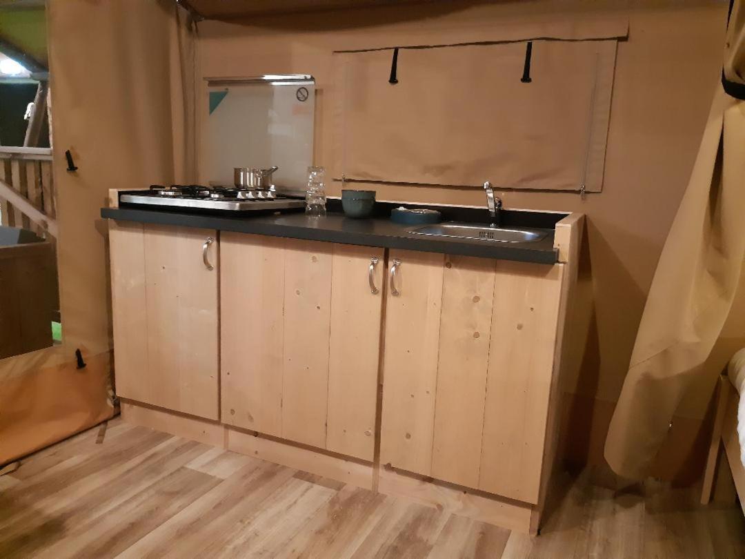 Tente Familiale Au Camping Hautoreille Bannes  Екстер'єр фото